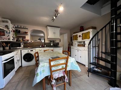 Maison - 81 m² - 5 pièces