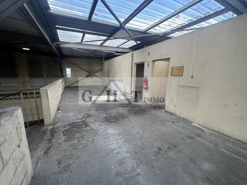 Entrepôt - 573 m²