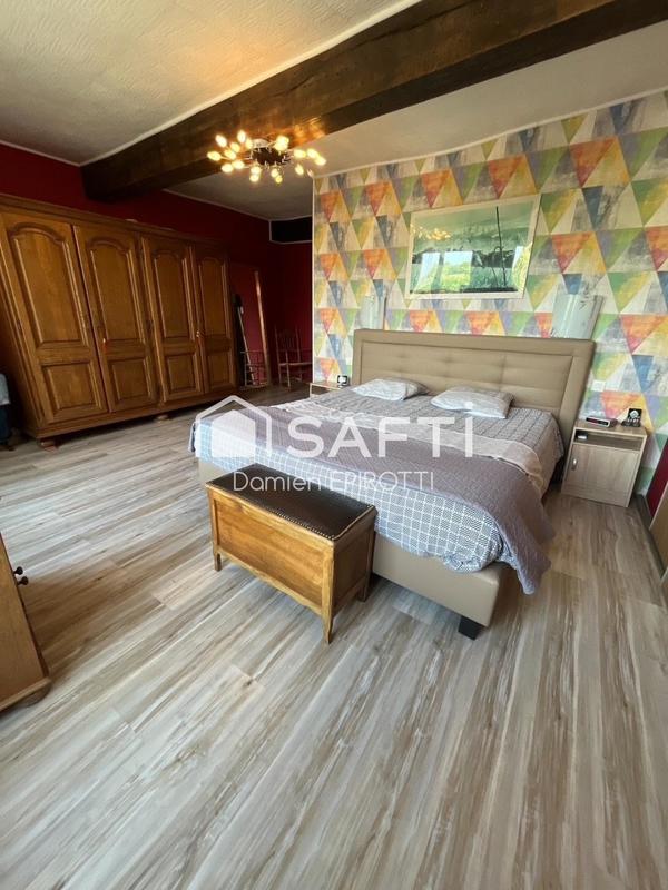 Maison - 138 m² - 4 pièces