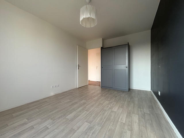 Appartement - 85 m² - 5 pièces