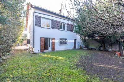 Maison - 150 m² - 7 pièces