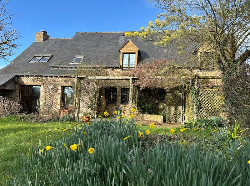 Maison - 280 m² - 10 pièces