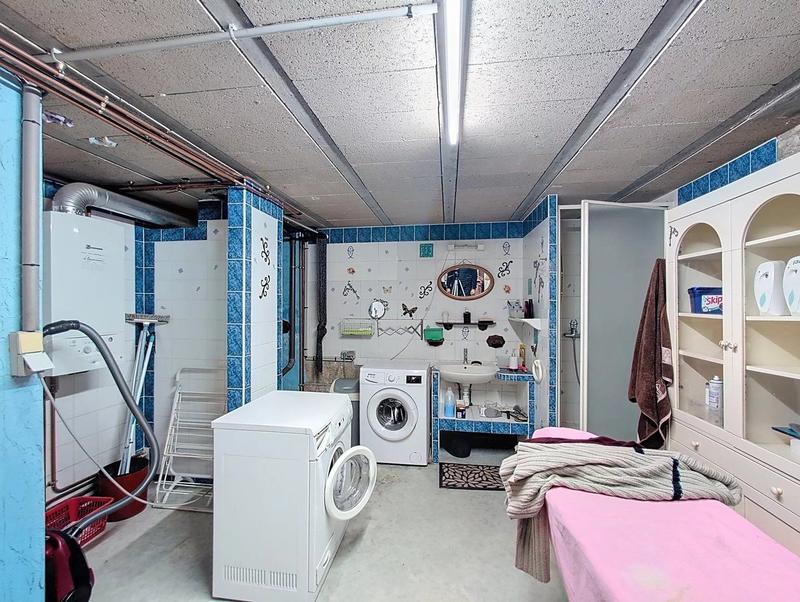 Maison - 200 m² - 6 pièces