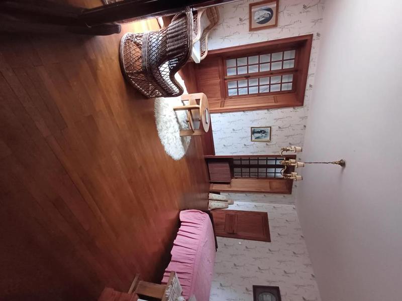 Maison - 211 m² - 8 pièces