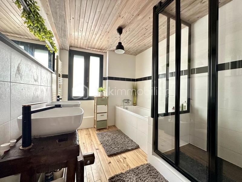 Maison - 140 m² - 4 pièces