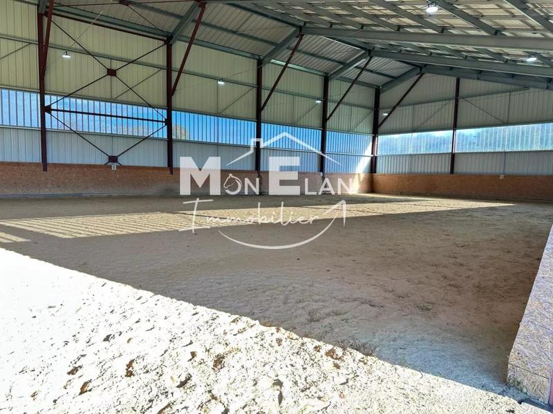 Maison - 420 m² - 10 pièces