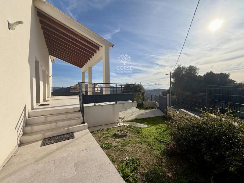 Maison - 127 m² - 4 pièces