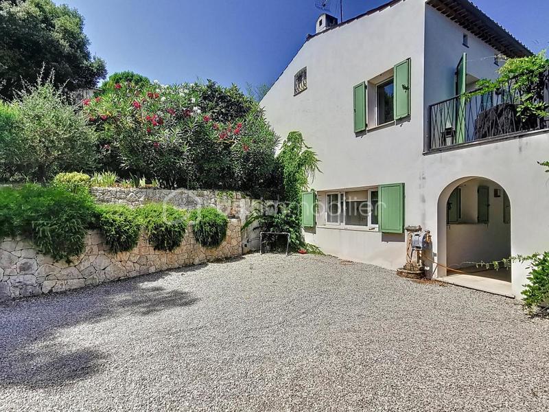 Villa - 140 m² - 6 pièces