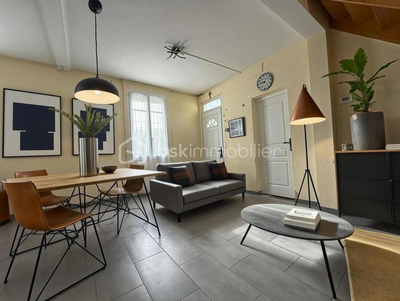 Maison - 80 m² - 4 pièces