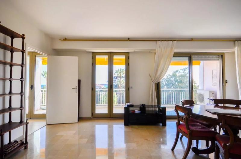 Appartement - 90 m² - 3 pièces