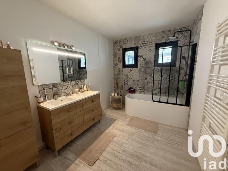 Maison - 208 m² - 6 pièces