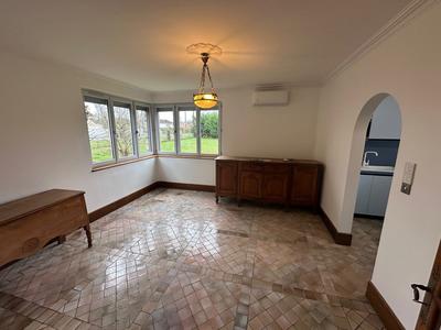 Maison - 165 m² - 8 pièces