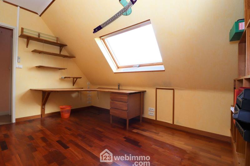 Maison - 143 m² - 7 pièces