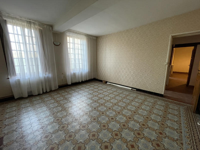 Maison - 143 m² - 7 pièces