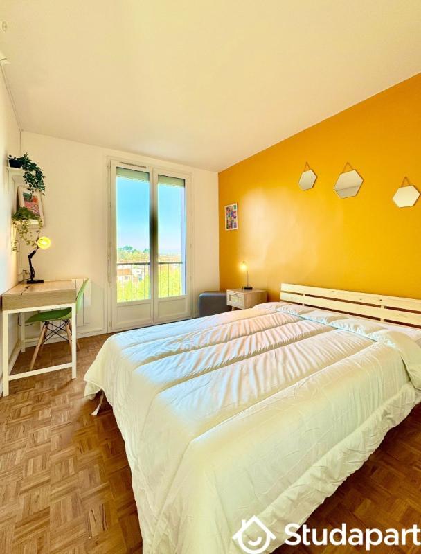 Chambre - 12 m² - 1 pièce