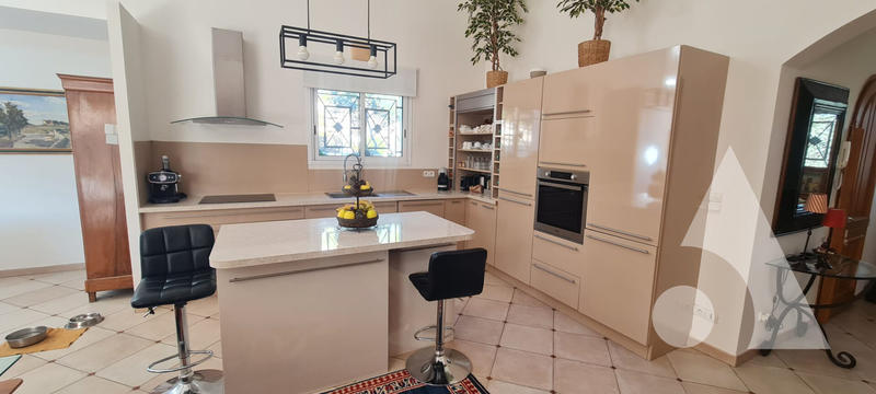 Maison - 159 m² - 5 pièces