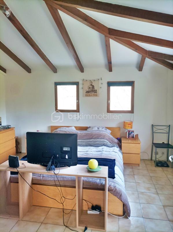 Maison - 222 m² - 9 pièces