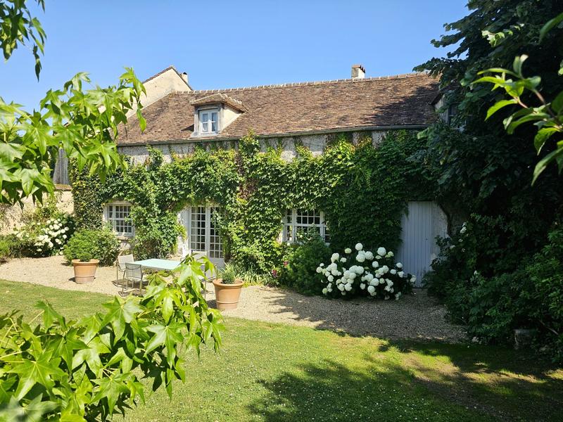 Maison - 453 m² - 7 pièces