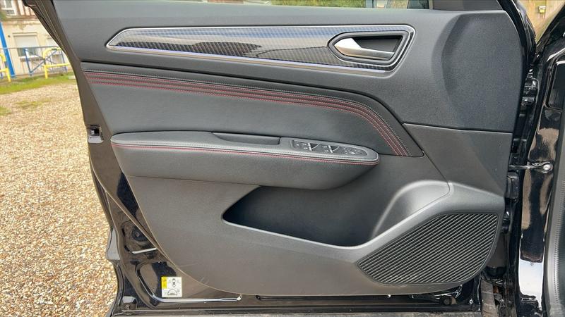 Renault Arkana (2) 1.6 E-Tech 145 Hybrid 94 Rs Line