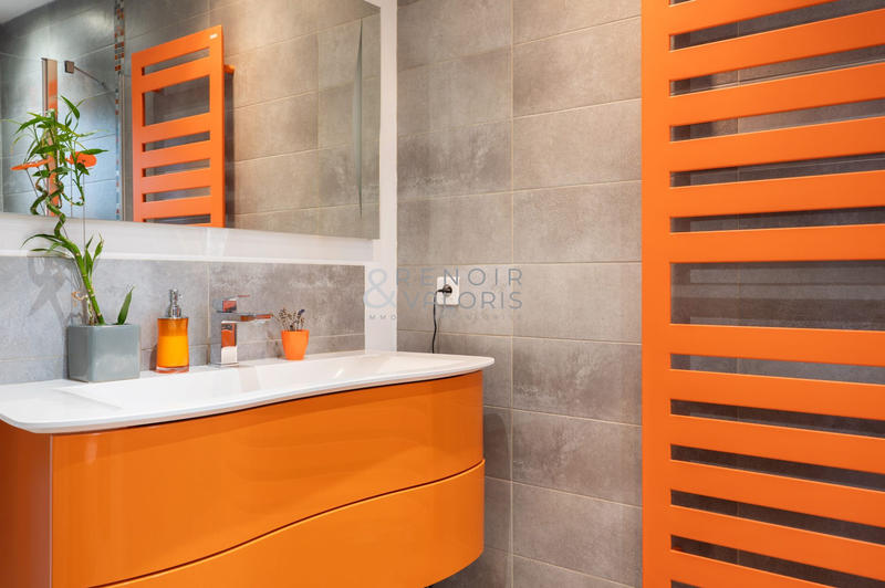 Maison - 195 m² - 7 pièces