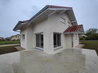 Maison - 102 m² - 5 pièces