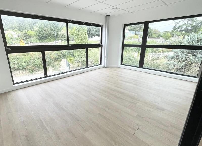 Local commercial - 134 m² - 5 pièces