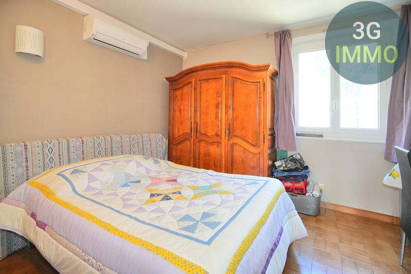 Villa - 167 m² - 6 pièces