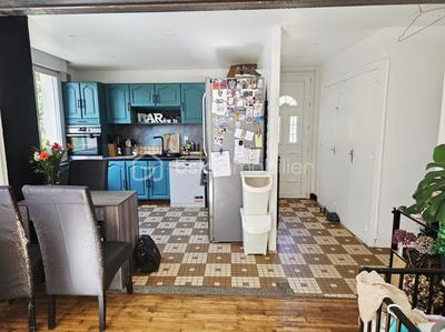 Maison traditionnelle - 72 m² - 4 pièces