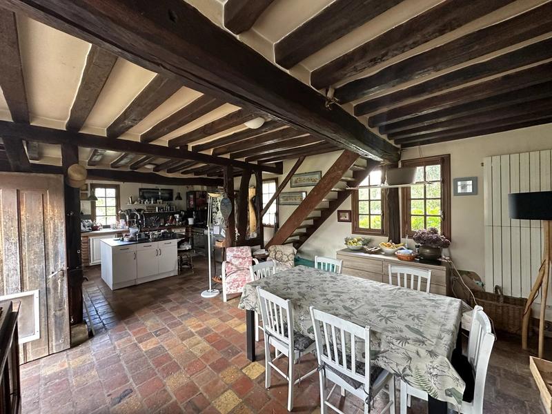 Maison - 342 m² - 14 pièces