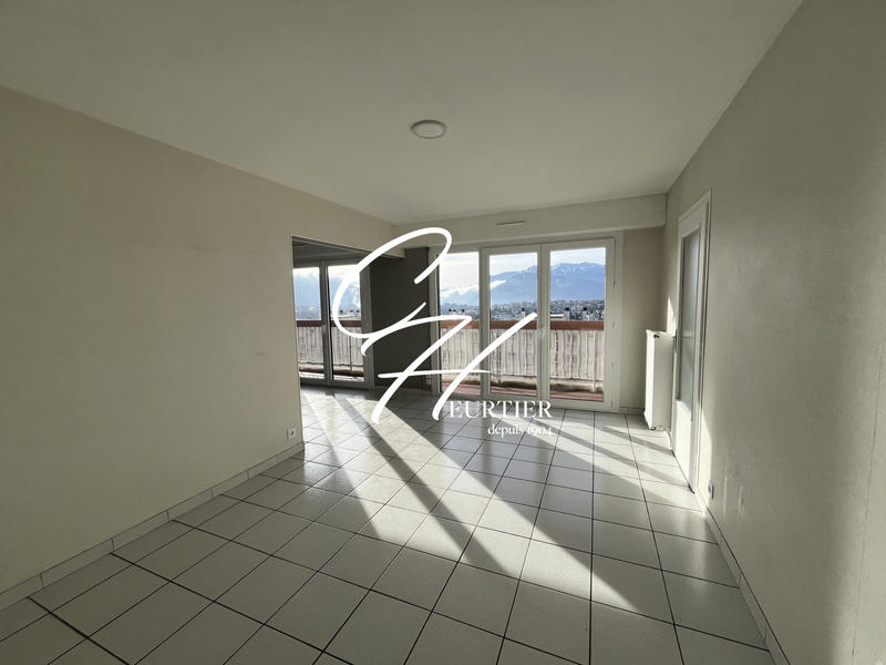 Appartement - 84 m² - 4 pièces