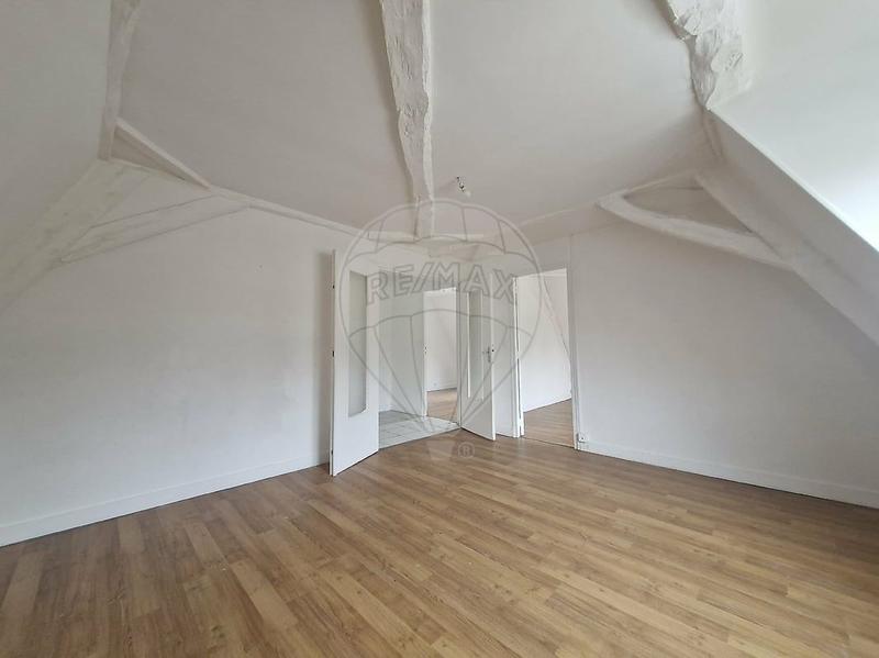 Immeuble - 214 m² - 6 pièces