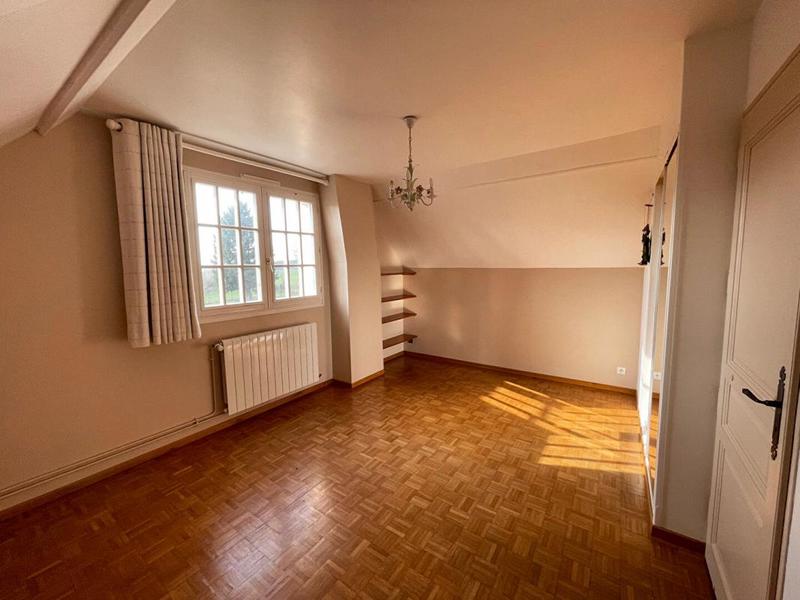 Maison - 140 m² - 8 pièces