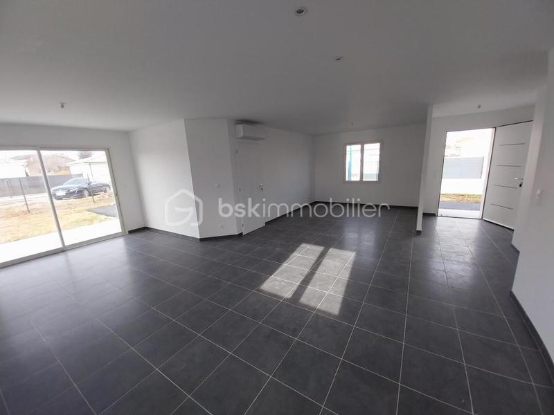 Maison - 94 m² - 4 pièces