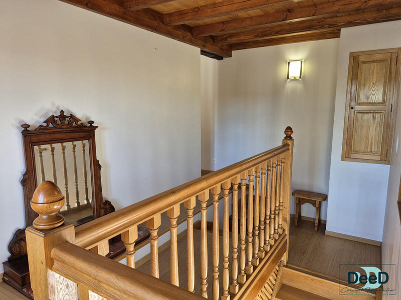 Maison - 230 m² - 5 pièces