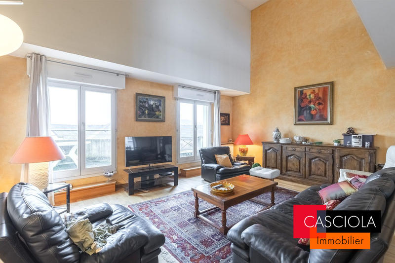 Appartement - 136 m² - 5 pièces