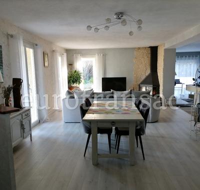 Villa - 161 m² - 4 pièces