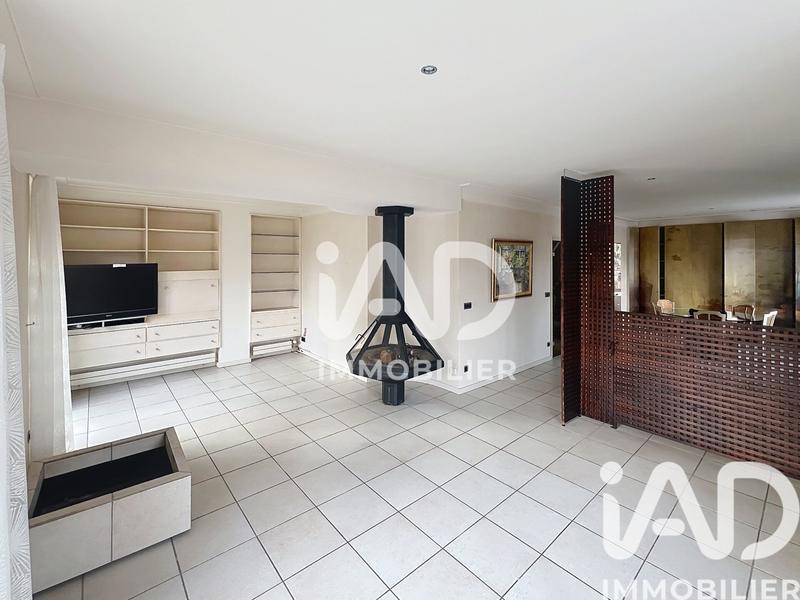 Maison - 226 m² - 8 pièces