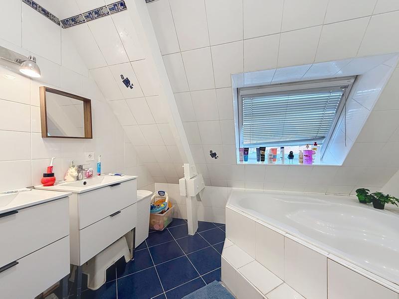 Maison - 150 m² - 7 pièces