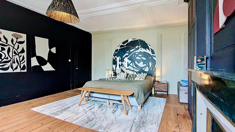 Maison - 226 m² - 7 pièces