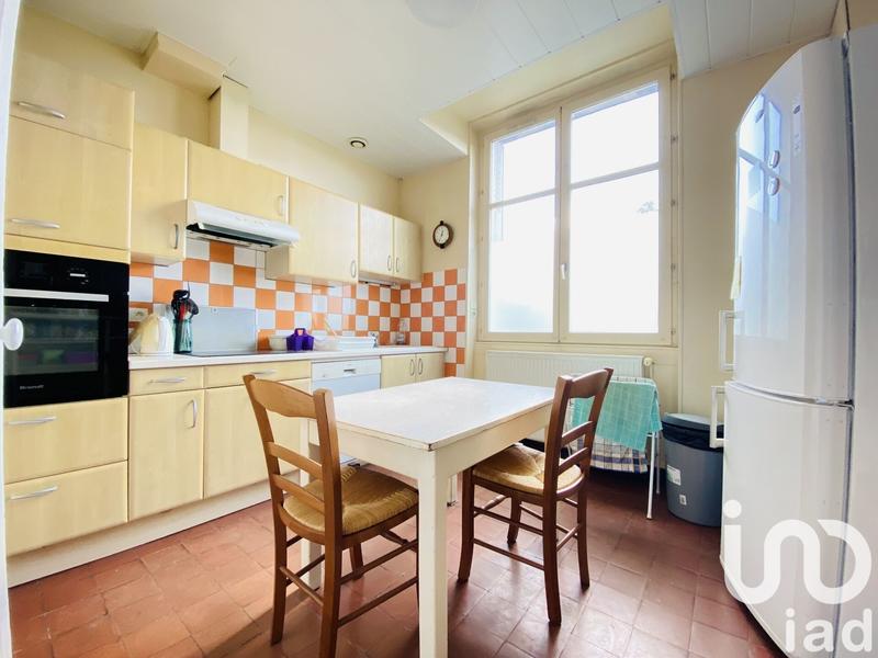 Maison - 227 m² - 10 pièces