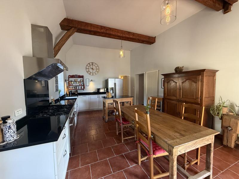 Maison ancienne - 242 m² - 8 pièces