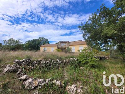 Maison - 200 m² - 7 pièces