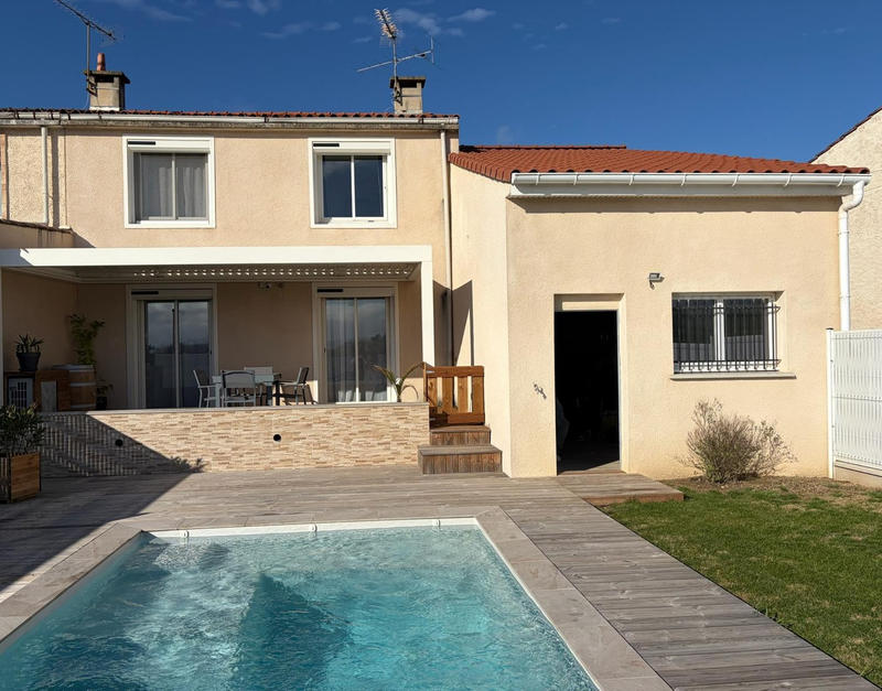 Maison - 103 m² - 5 pièces