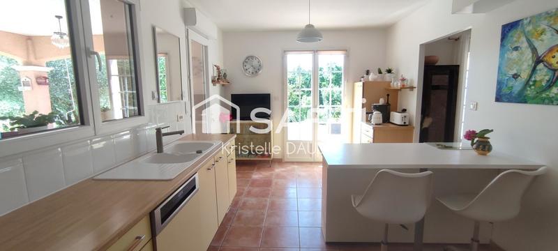 Maison - 210 m² - 6 pièces