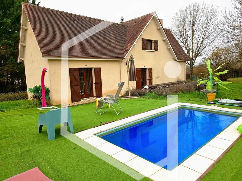 Maison - 155 m² - 9 pièces