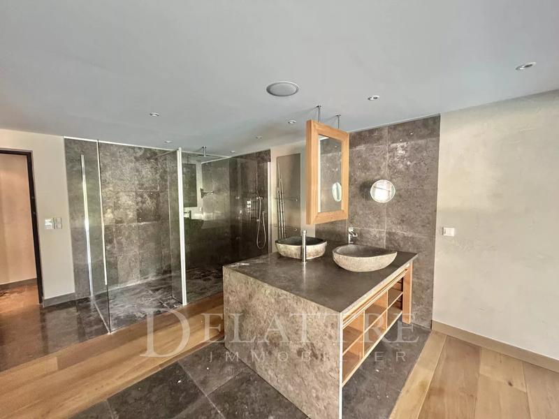 Villa - 430 m² - 10 pièces