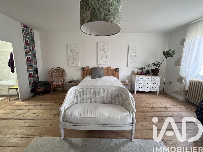 Maison - 227 m² - 7 pièces