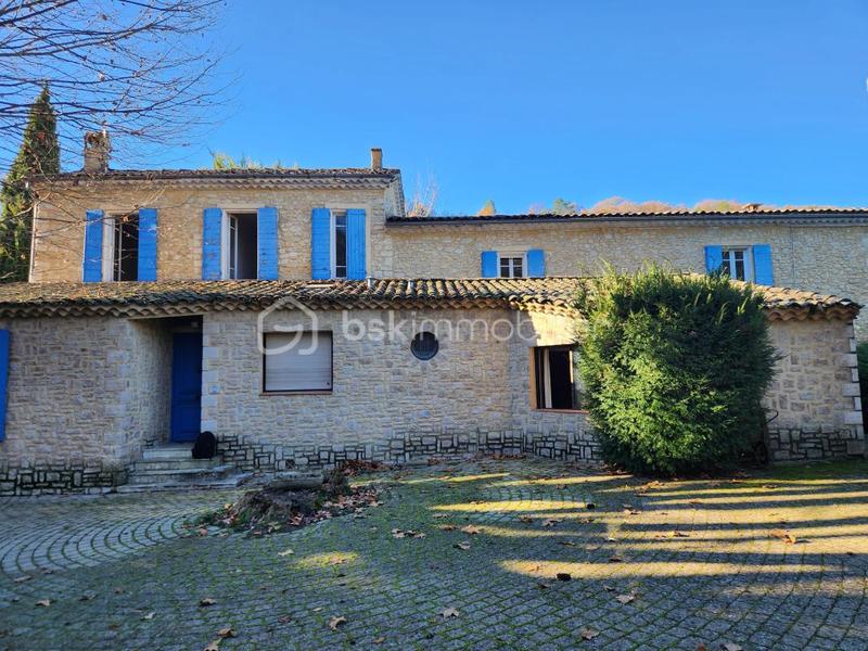 Maison en pierre - 193 m² - 6 pièces