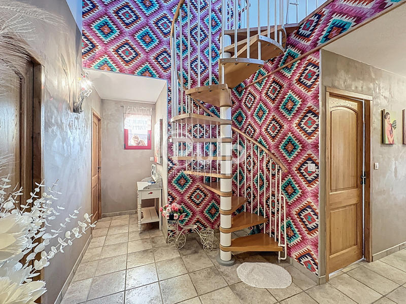 Demeure - 260 m² - 8 pièces