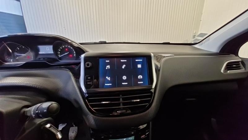 Peugeot 2008 Bluehdi 100ch Ss Signature